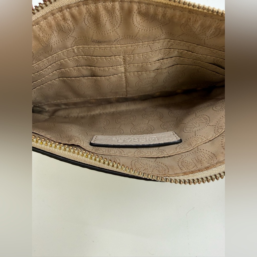 Michael Kors Studded Wristlet Clutch Beige Leather Gold Grommet Zip Pouch Wallet - Picture 10 of 16